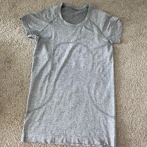 LULULEMON SIZE 6 SHIRT
